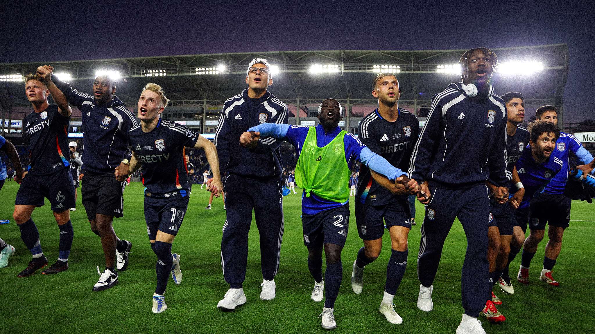 队意识也降 队意识也降