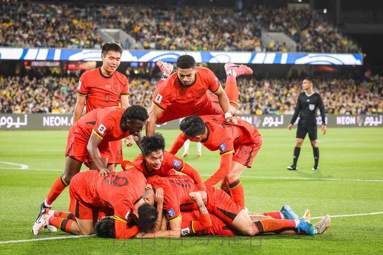 亚预赛国足客场1:1战平印尼 吴曦进球曾诚立功 亚预赛国足客场1:1战平印尼 吴曦进球曾诚立功